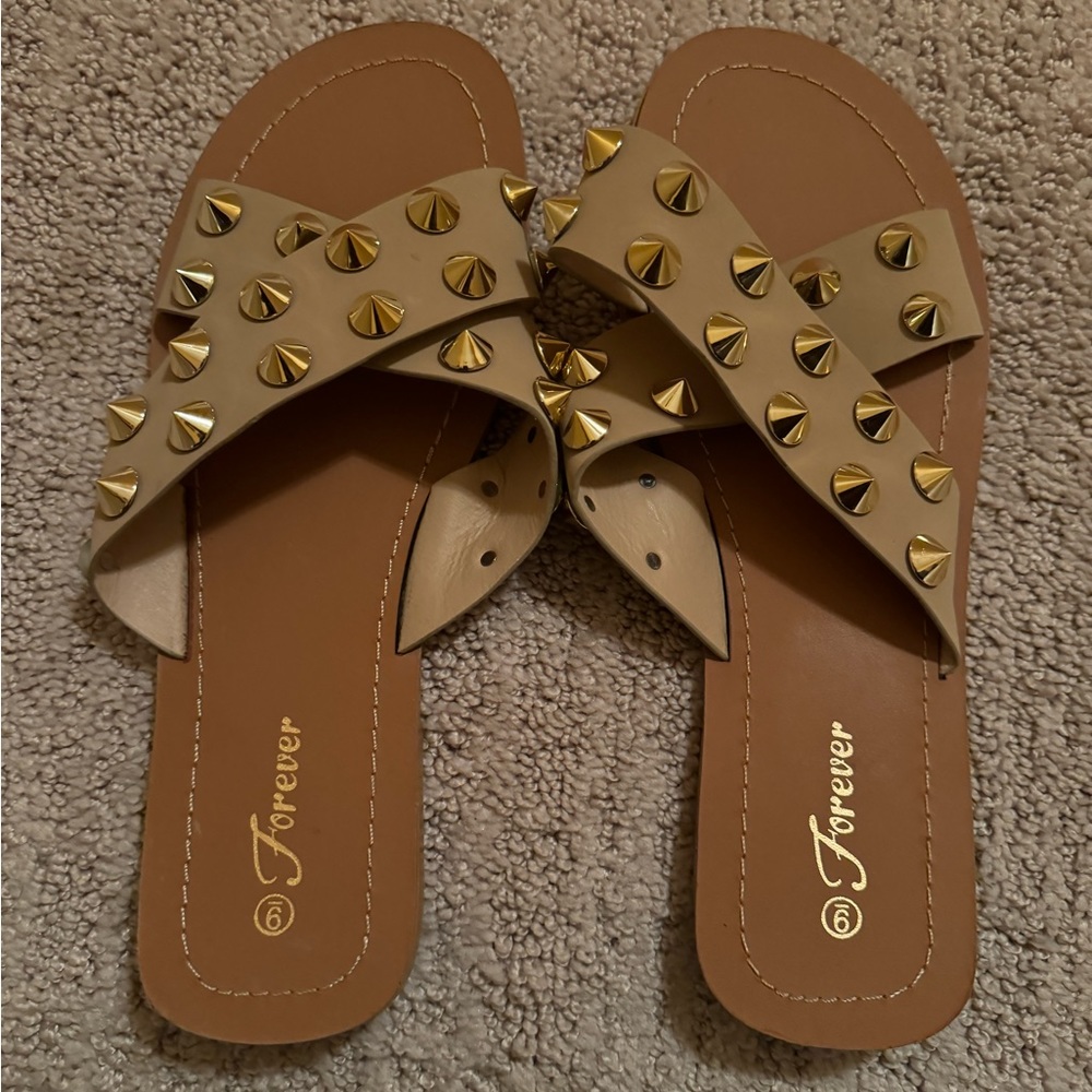 Sandals with gold studs No tags